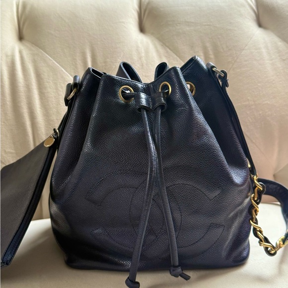 Vintage Chanel Caviar Navy Blue 24k Gold plated hardware Drawstring Bucket Bag - Picture 6 of 14
